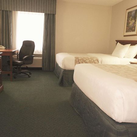 La Quinta Inn By Wyndham Detroit Canton Eksteriør billede