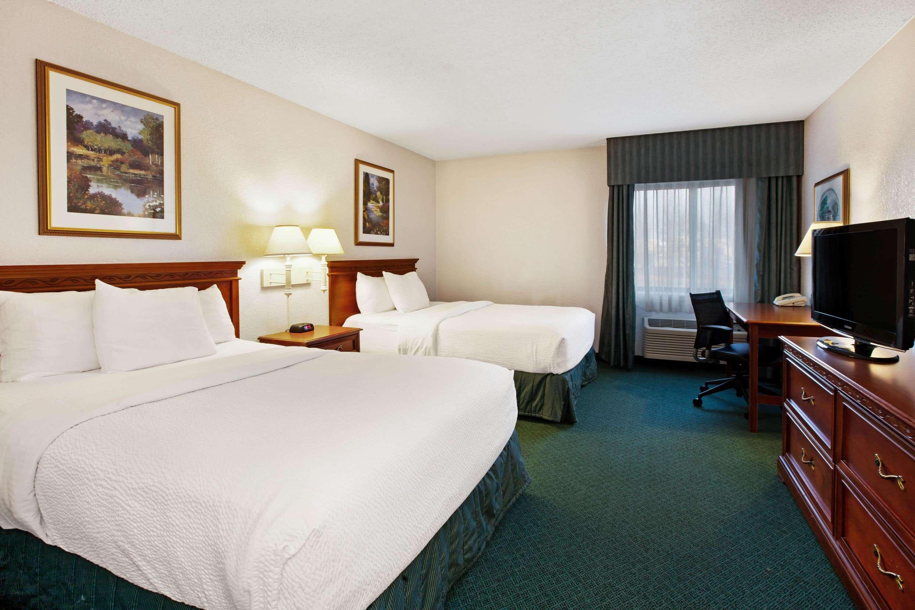 La Quinta Inn By Wyndham Detroit Canton Eksteriør billede