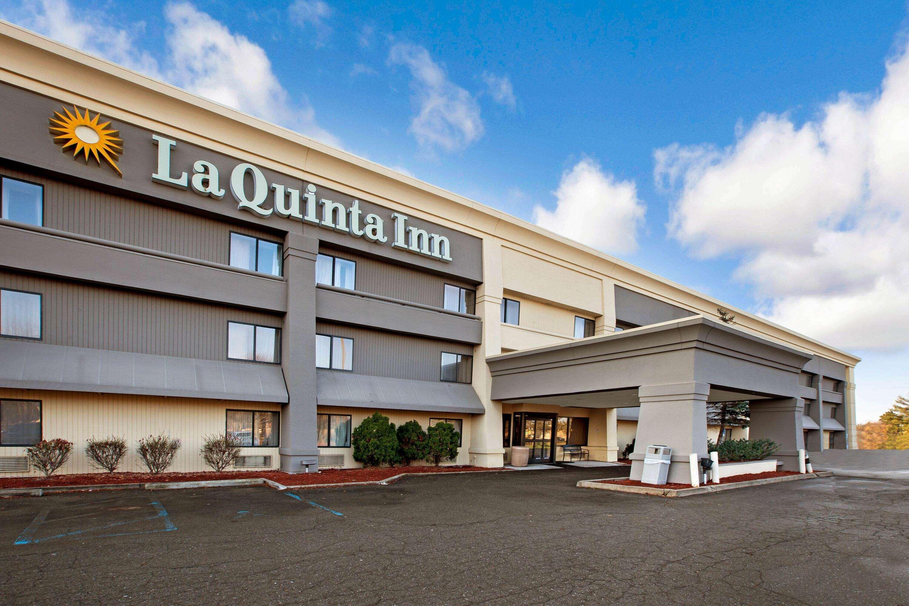 La Quinta Inn By Wyndham Detroit Canton Eksteriør billede