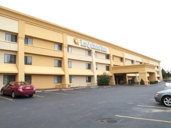 La Quinta Inn By Wyndham Detroit Canton Eksteriør billede