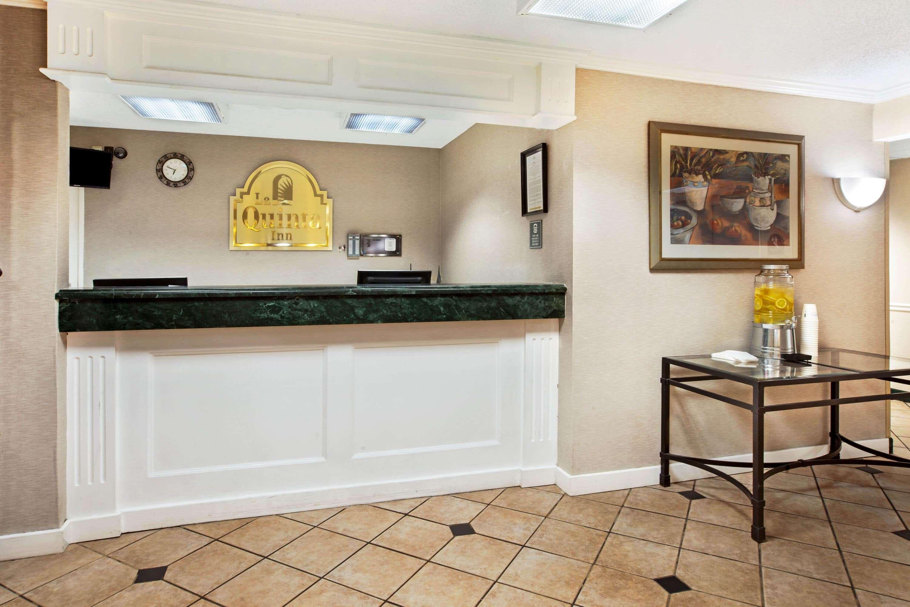 La Quinta Inn By Wyndham Detroit Canton Eksteriør billede