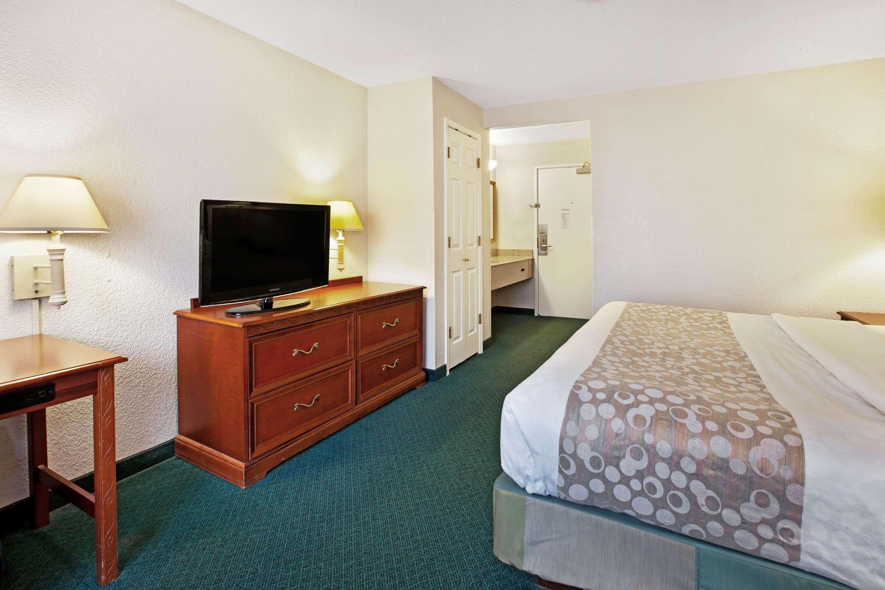 La Quinta Inn By Wyndham Detroit Canton Eksteriør billede