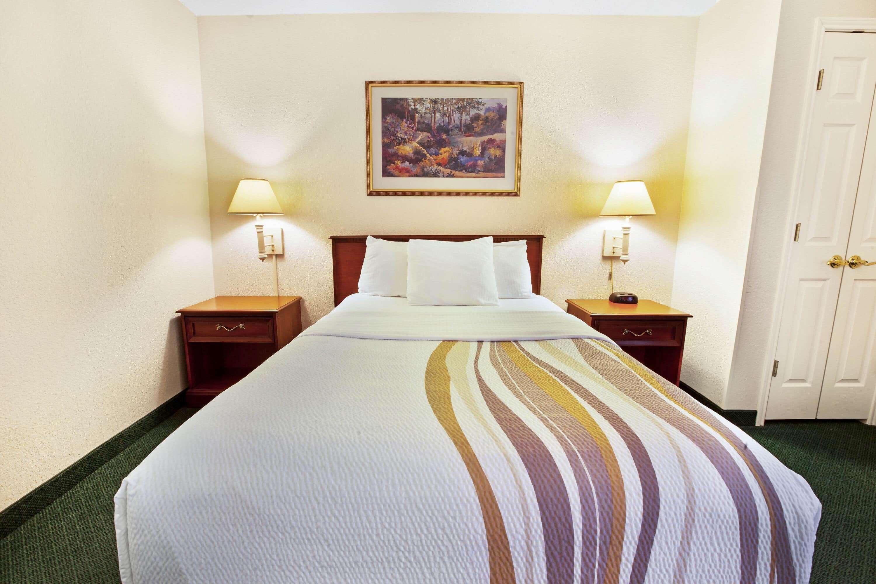 La Quinta Inn By Wyndham Detroit Canton Eksteriør billede
