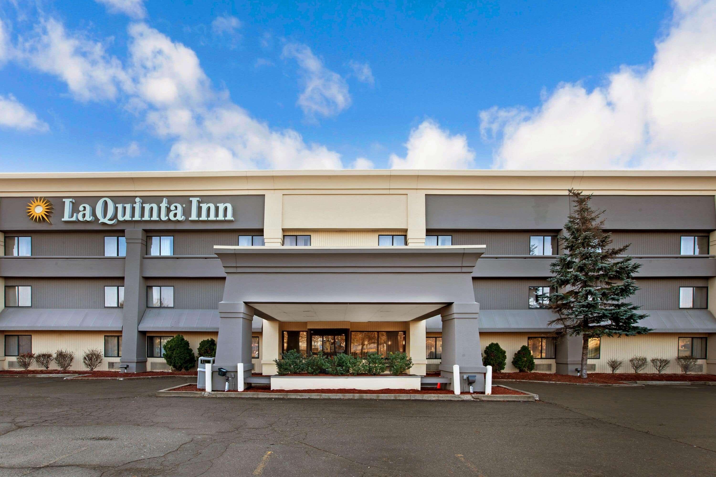 La Quinta Inn By Wyndham Detroit Canton Eksteriør billede