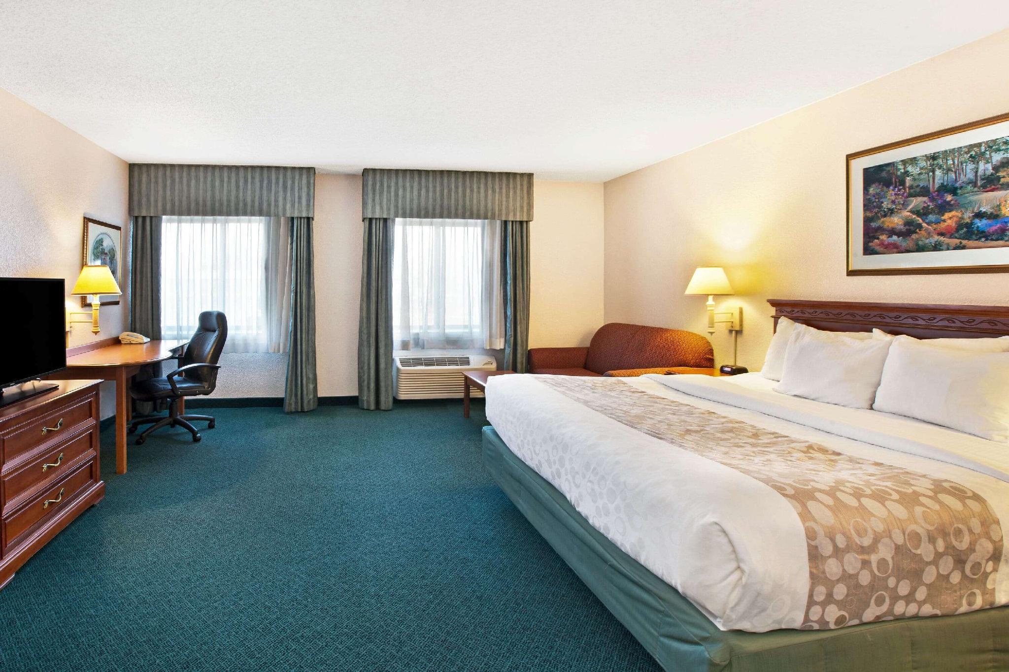 La Quinta Inn By Wyndham Detroit Canton Eksteriør billede