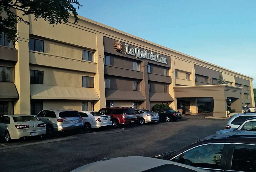 La Quinta Inn By Wyndham Detroit Canton Eksteriør billede